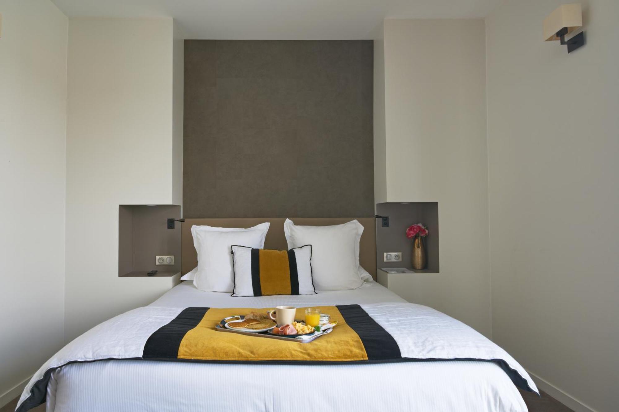 Les Suites - Konine 4 - Hotel & Bar & Restaurant Montceau-les-Mines Kültér fotó